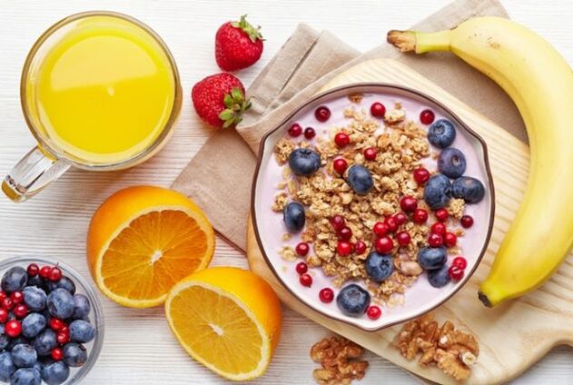 A balanced diet will help you adjust your weight and reduce the load on your joints due to arthrosis.