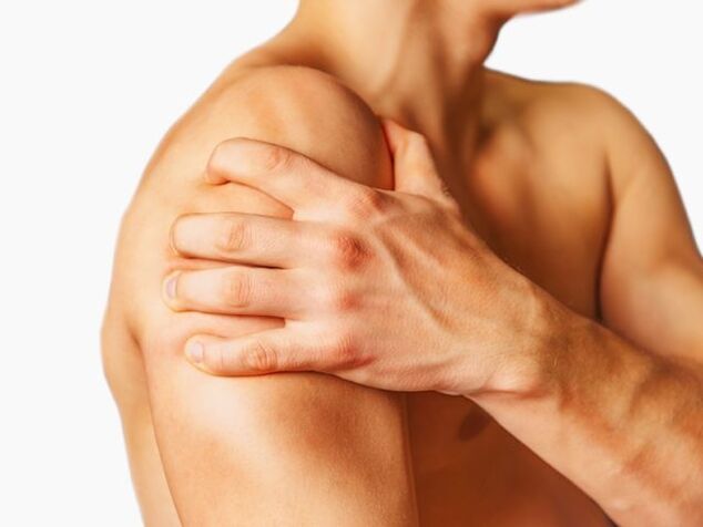 Pain, joint destruction and bone deformation are accompanying arthrosis